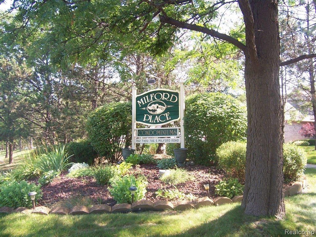 real estate 2012 055.JPG