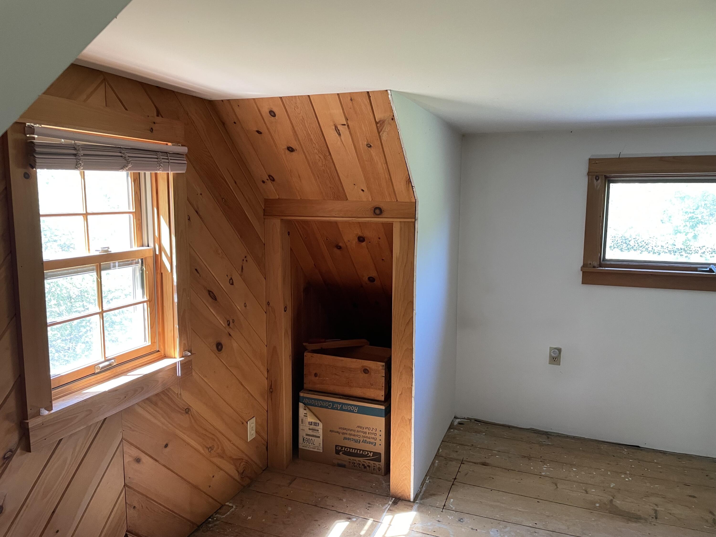 52 Main Street Troy, ME 04987 - Photo 9 of 11 Schissler Bed up with window