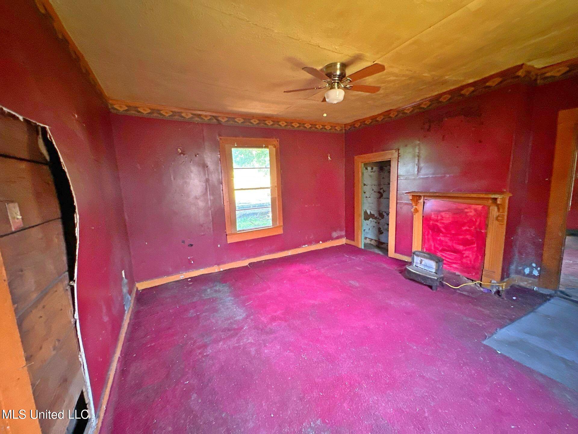 1002 Howard Street Vicksburg, MS 39183 - Photo 3 of 15 7-Aug 19 2025 10_25am-NSzg