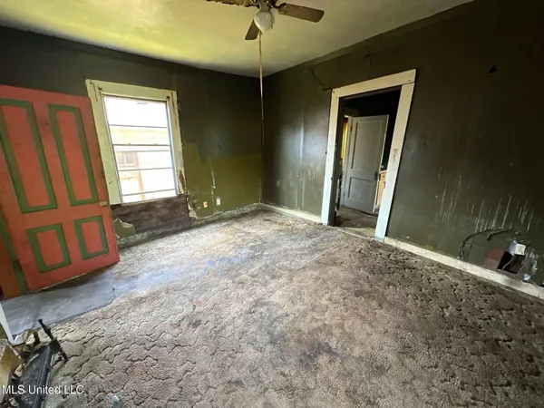 $11,900 | 1002 Howard Street, Vicksburg, MS 39183
