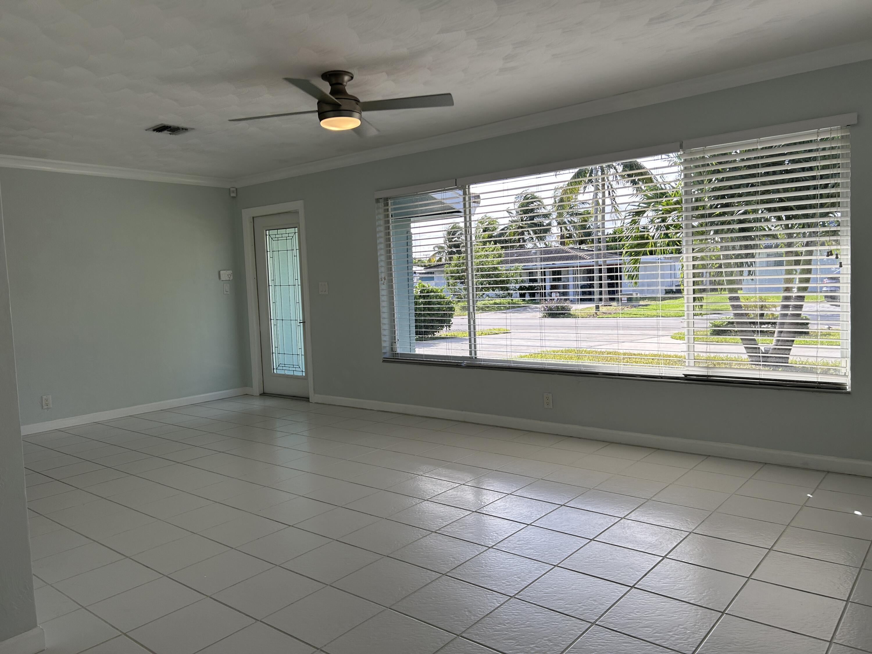 455 Northeast 29th Street Boca Raton, FL 33431 - Photo 9 of 47 IMG_4965