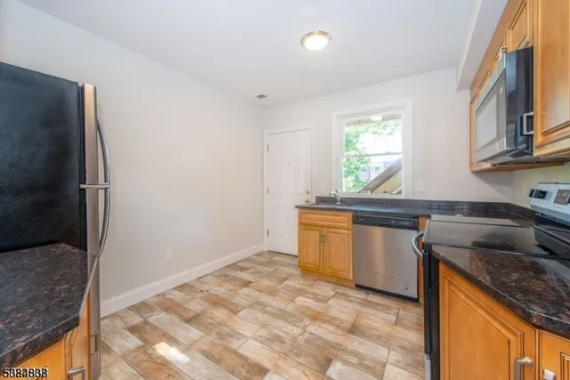 $2,850 | 15 Olyphant Place, Unit 2, Morristown, NJ 07960