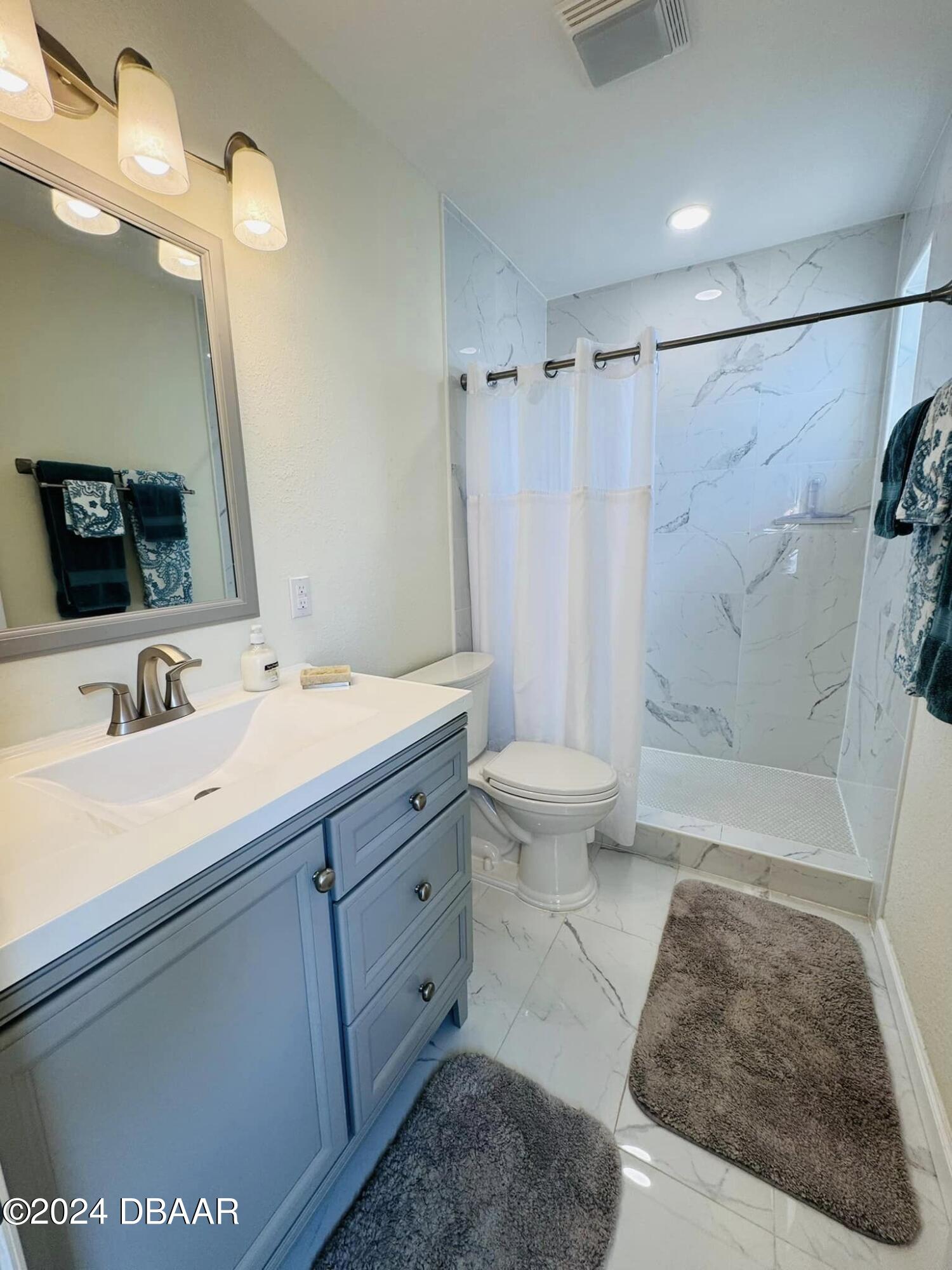 12 Berkley Road Ormond Beach, FL 32176 - Photo 19 of 44 primary walkin