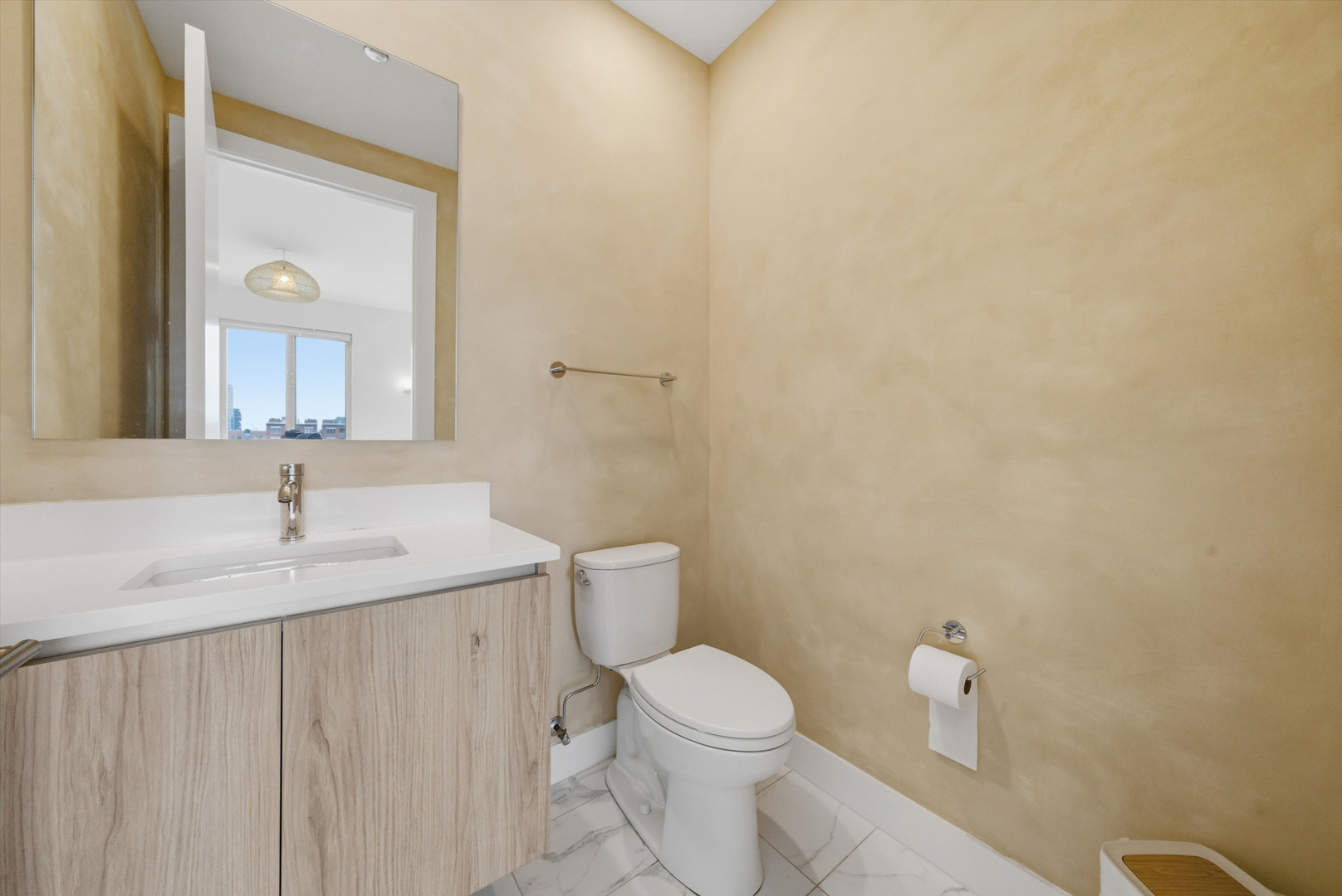305 South Racine Avenue, Unit 5A Chicago, IL 60607 - Photo 16 of 32