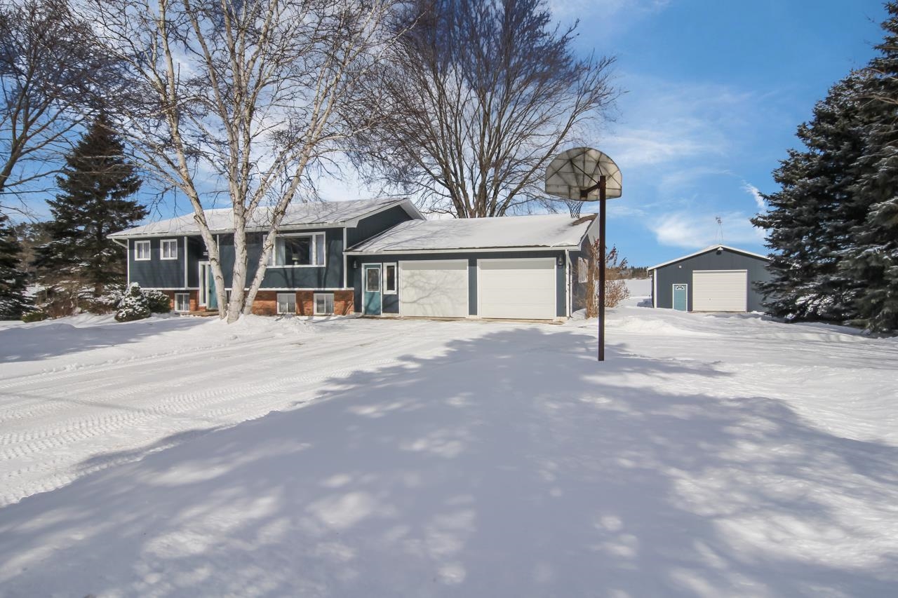 4862 Silver Pines Road Traverse City, MI 49685 - Photo 3 of 62 1897141-2.JPG