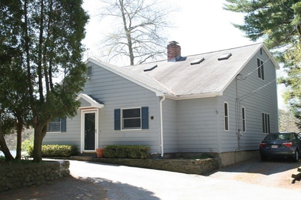 82 Oak Ridge Terrace Lynnfield, MA 01940 - Photo 1 of 12 Gallery Image 1