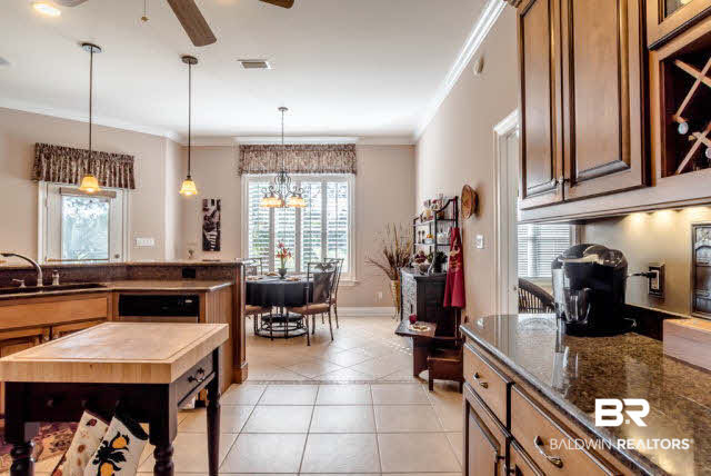9563 Dornock Lane Foley, AL 36535 - Photo 14 of 30 Breakfast Bar Counter