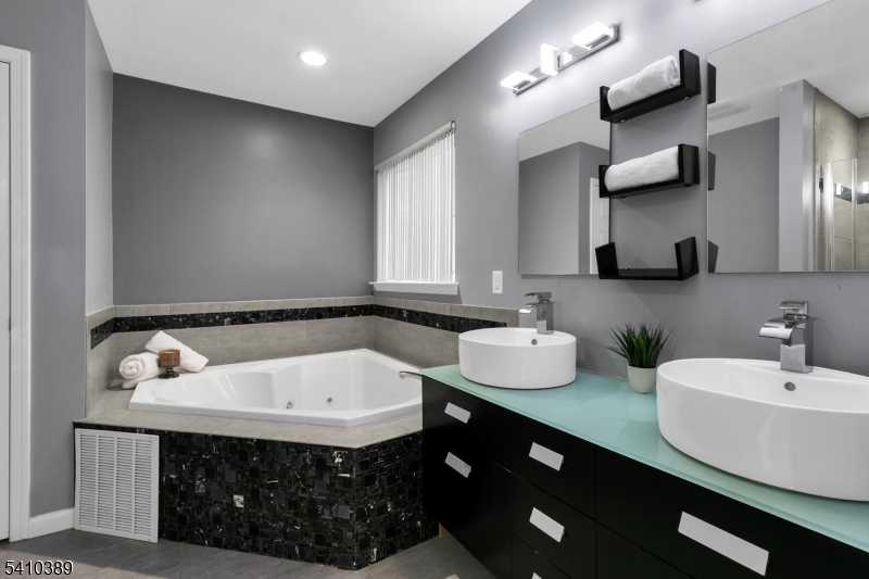 450 Vanderveer Road Bridgewater, NJ 08807 - Photo 26 of 48