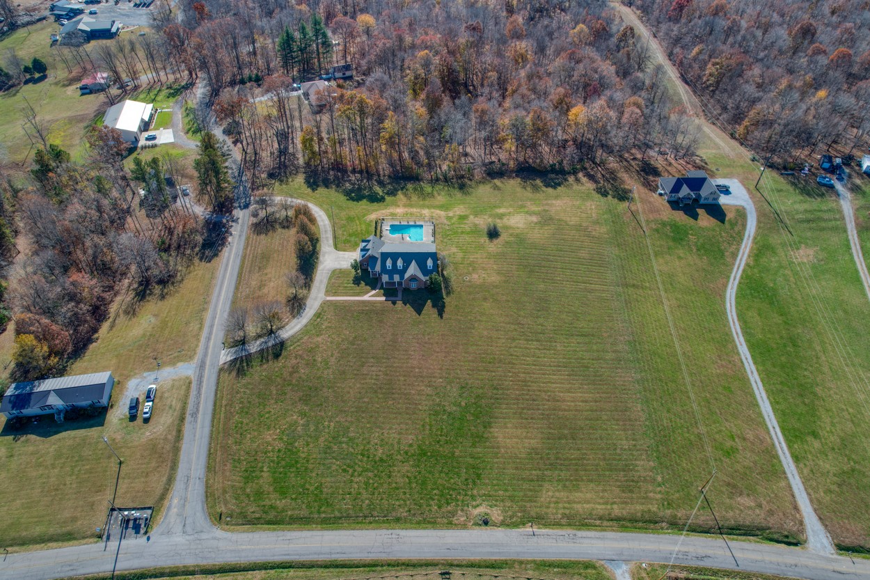 655 Hillview Road North Dickson, TN 37055 - Photo 3 of 68 Gallery Image 3