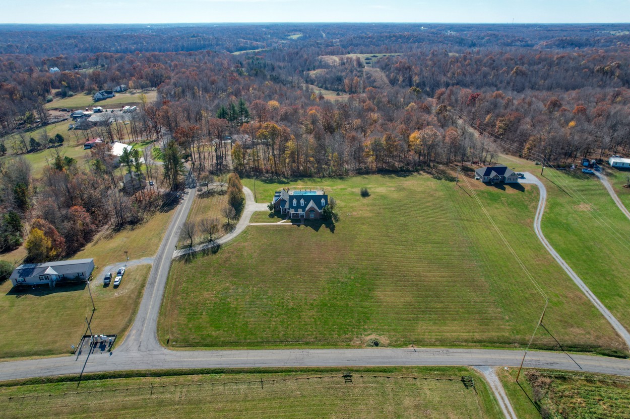 655 Hillview Road North Dickson, TN 37055 - Photo 4 of 68 Gallery Image 4
