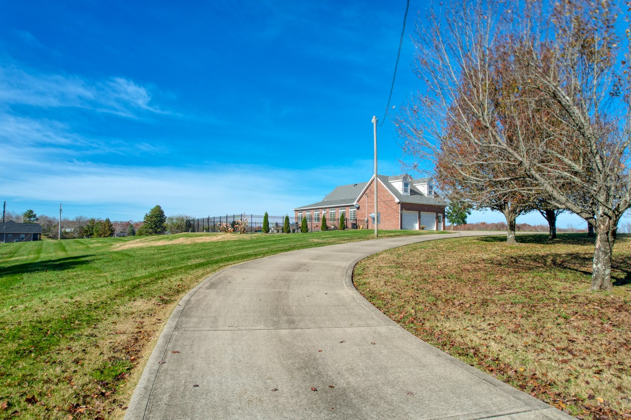 655 Hillview Road North Dickson, TN 37055 - Photo 54 of 68 Gallery Image 54