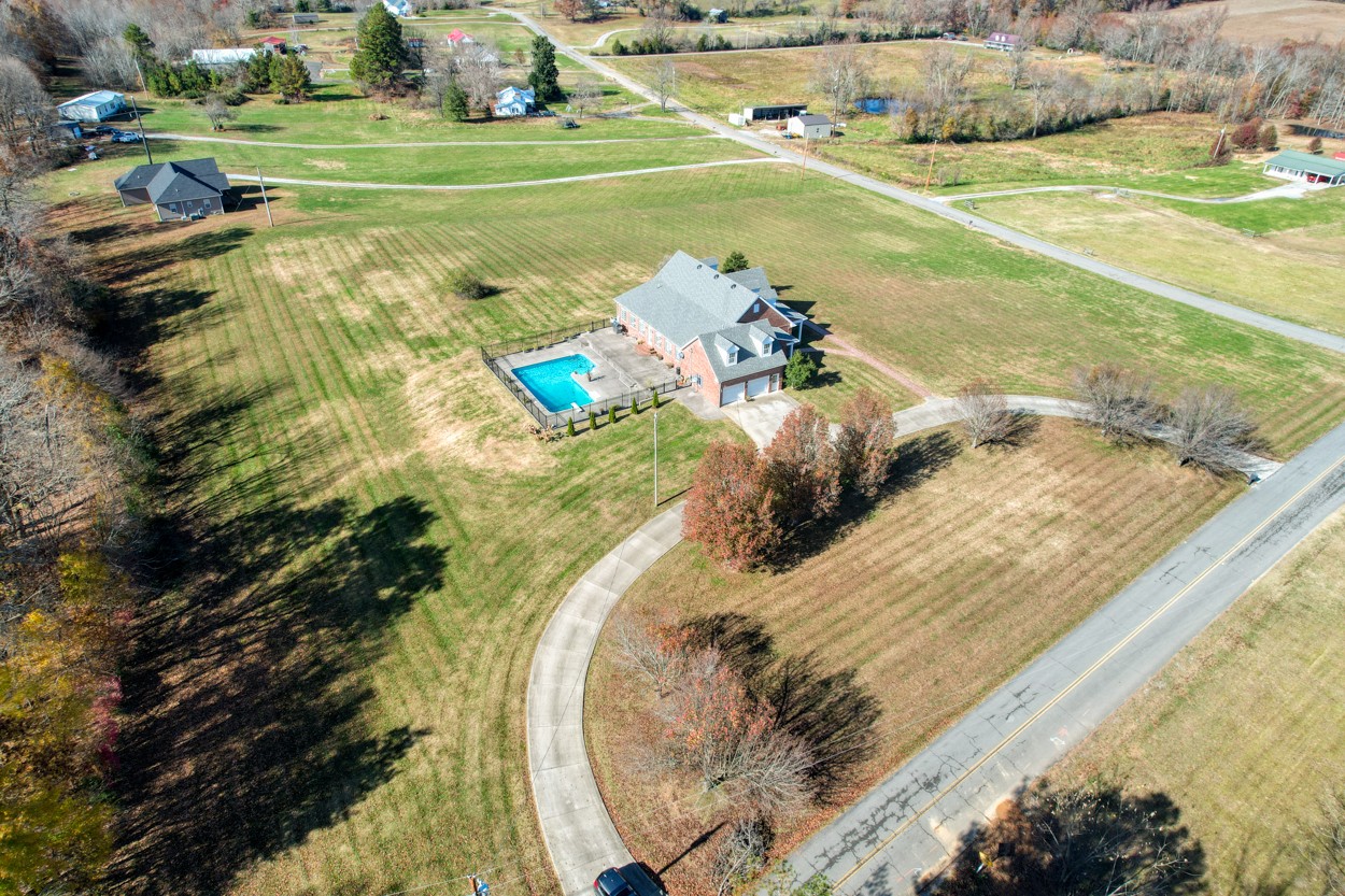 655 Hillview Road North Dickson, TN 37055 - Photo 61 of 68 Gallery Image 61