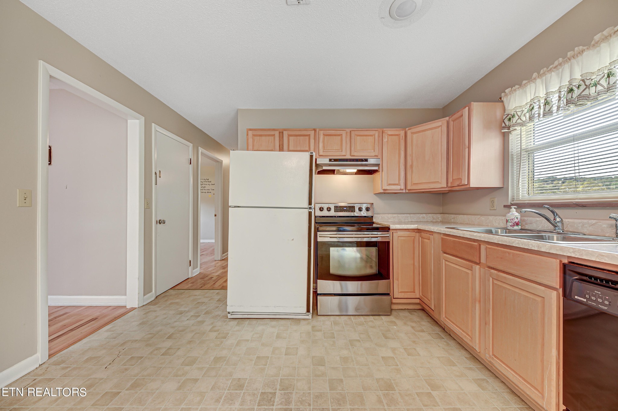 3021 Beech Road Louisville, TN 37777 - Photo 11 of 23 Gallery Image 11