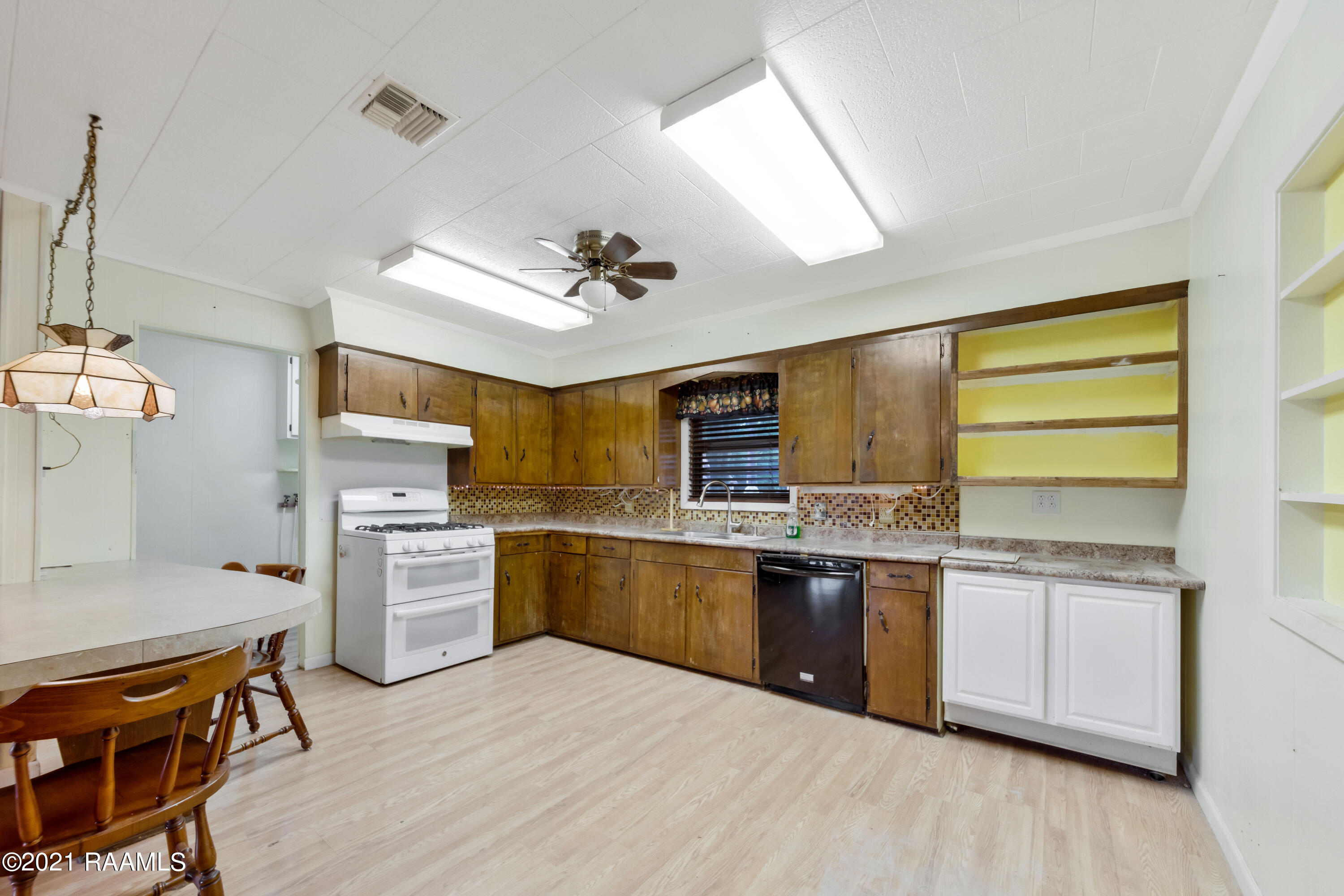 1214 Birdsong Road Lafayette, LA 70507 - Photo 22 of 48 1214Birdsong-26