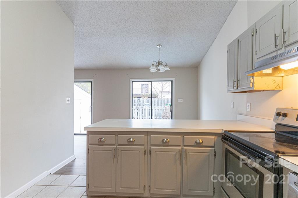 6701 Thermal Road Charlotte, NC 28211 - Photo 8 of 31 Gallery Image 8