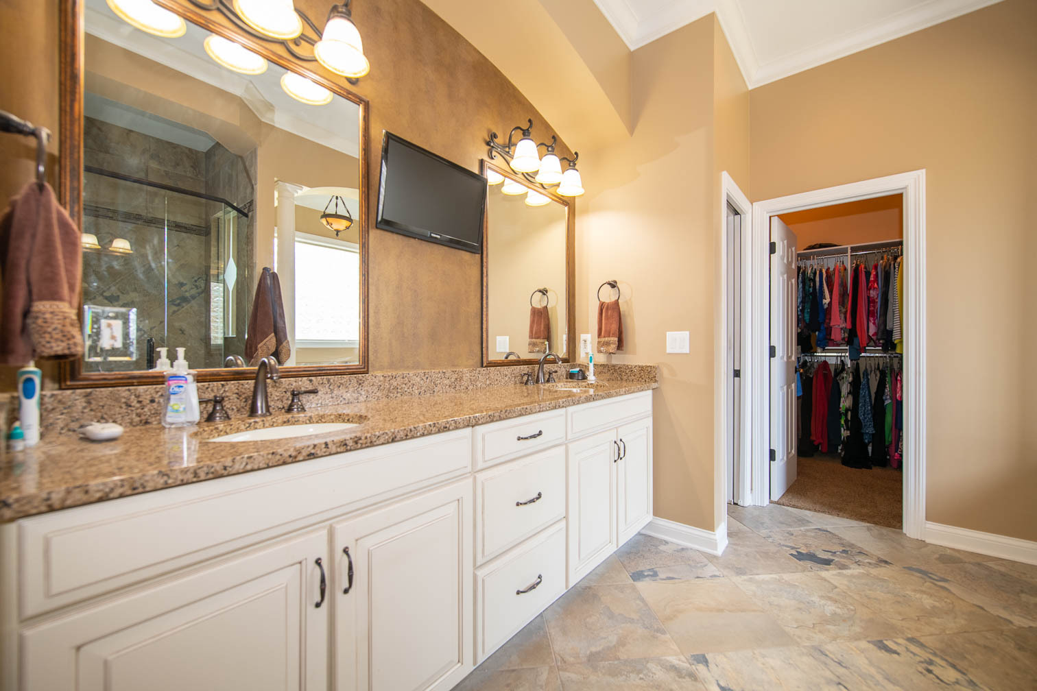 11536 Glen Ridge Circle Fishers, IN 46037 - Photo 16 of 33 Gallery Image 16