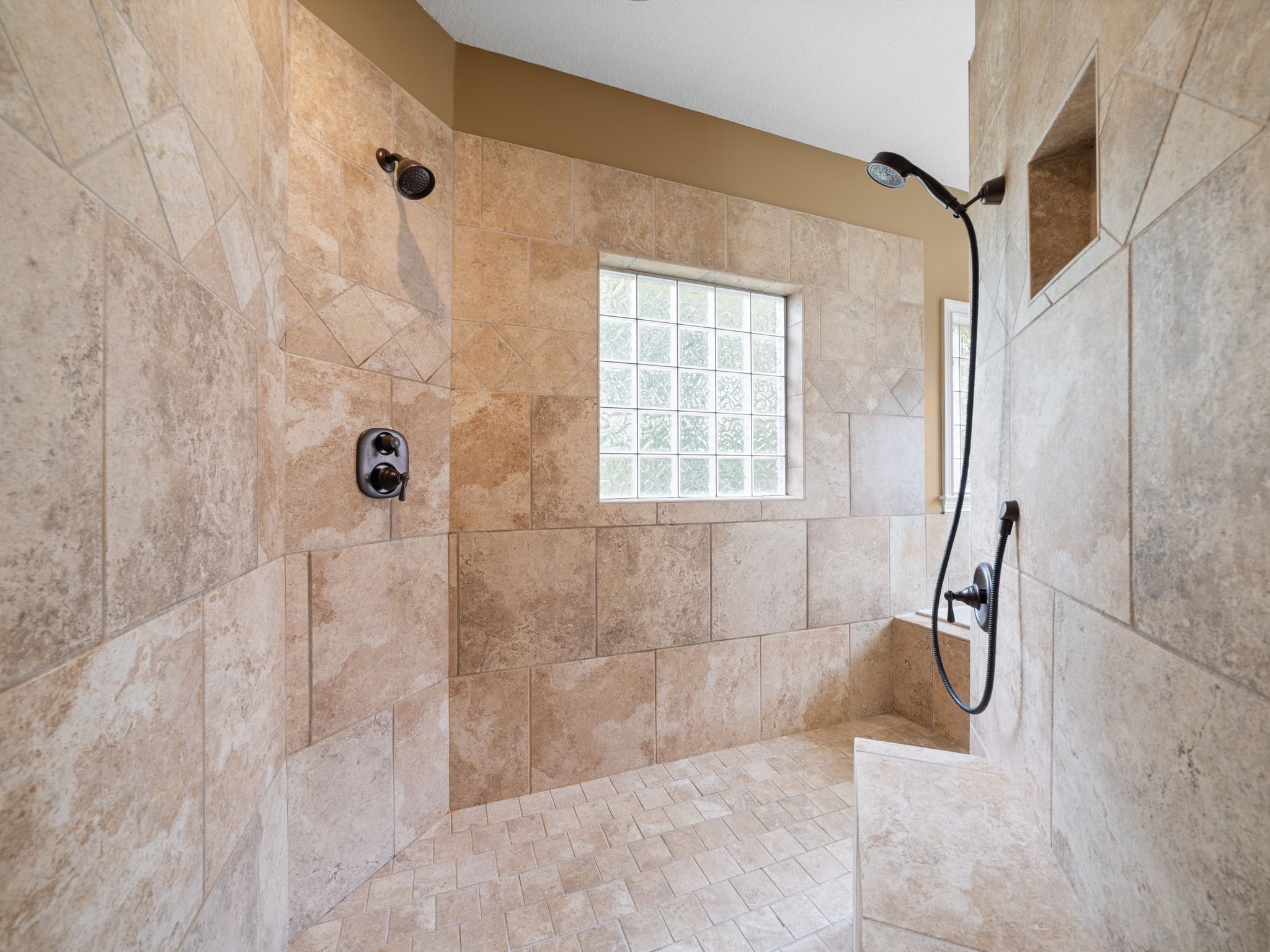650 Dixie Bee Road Clarksville, TN 37043 - Photo 26 of 42 a bathroom with a shower