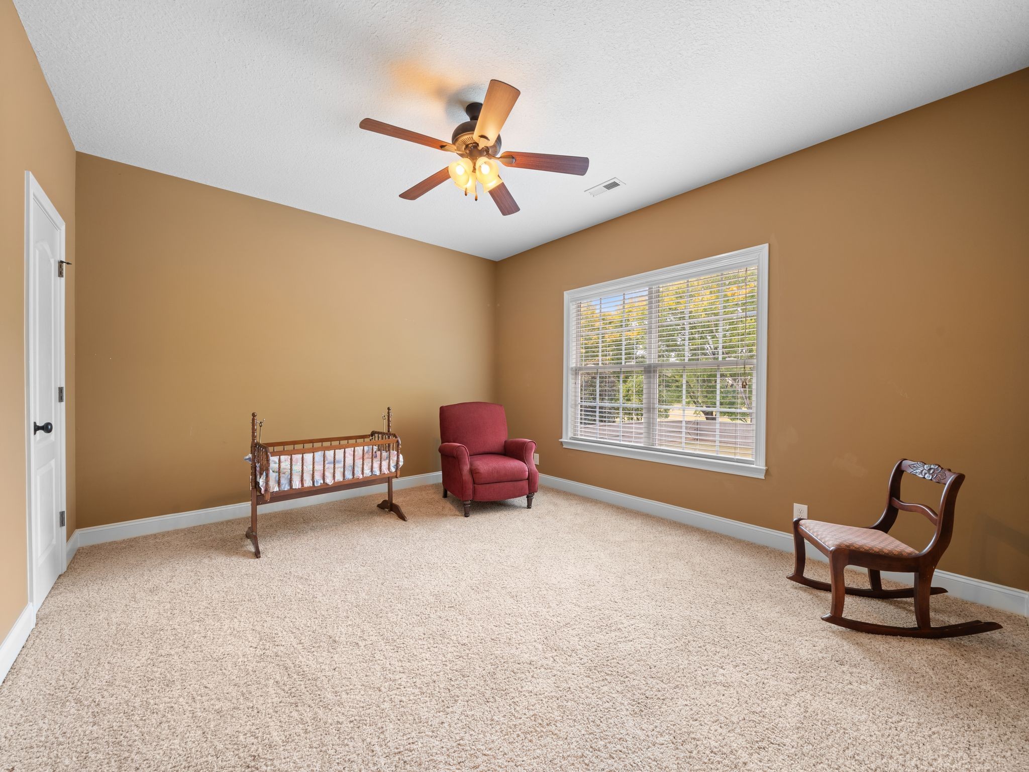 650 Dixie Bee Road Clarksville, TN 37043 - Photo 31 of 42 a living room with furniture and a window