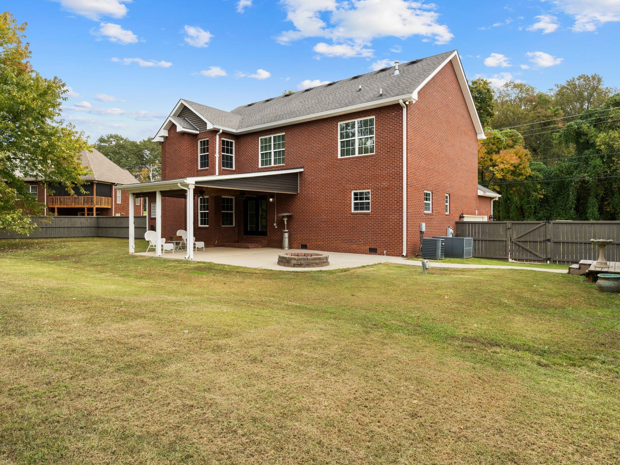 650 Dixie Bee Road Clarksville, TN 37043 - Photo 39 of 42 a front view of house with yard and swimming pool