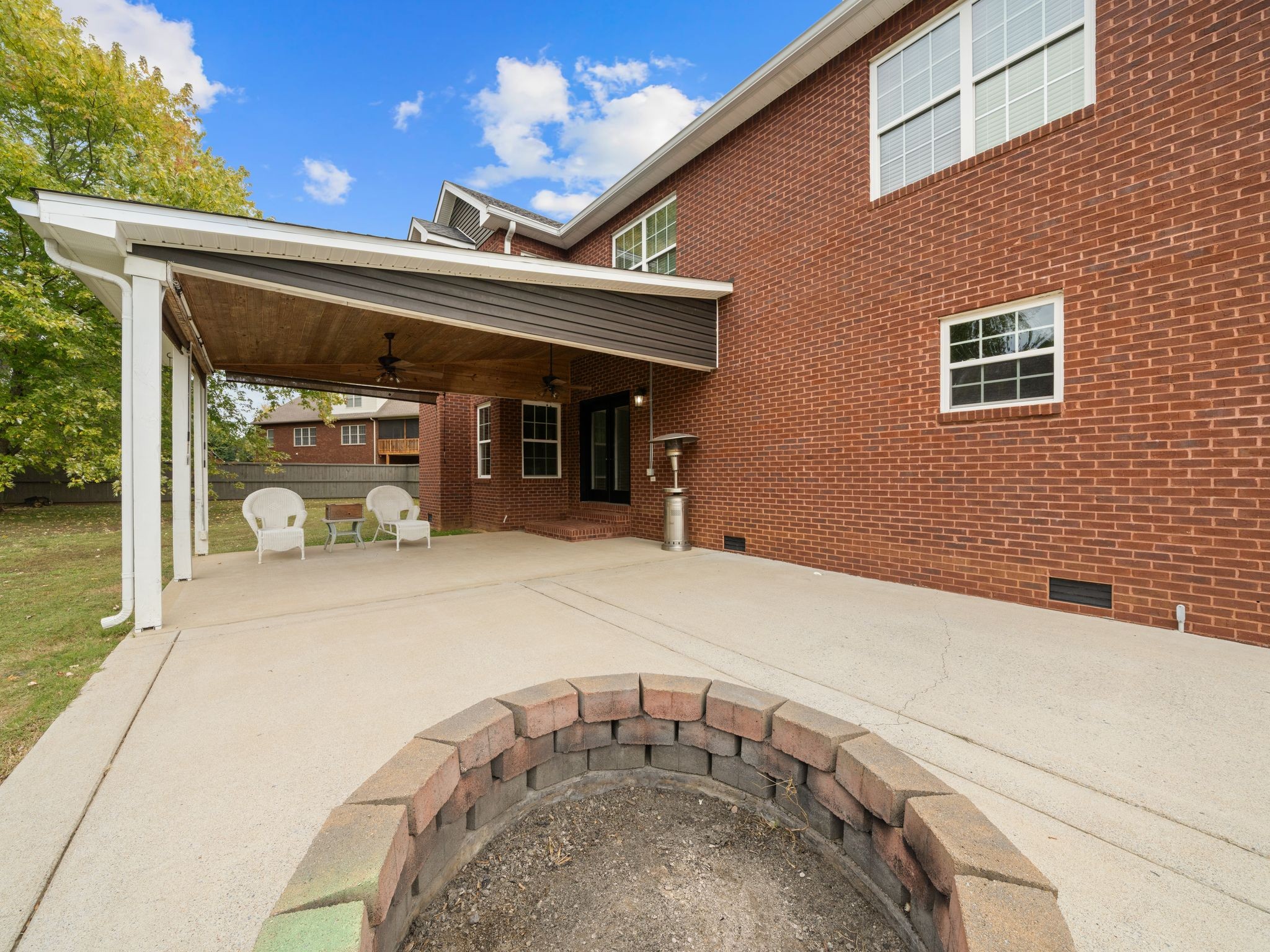 650 Dixie Bee Road Clarksville, TN 37043 - Photo 40 of 42 a view of a garage