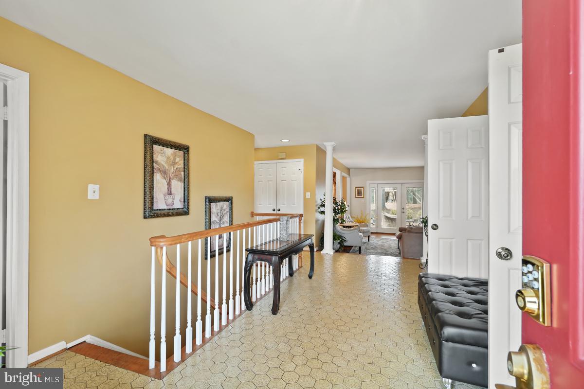 15208 Winstead Lane Silver Spring, MD 20905 - Photo 3 of 31 Gallery Image 3