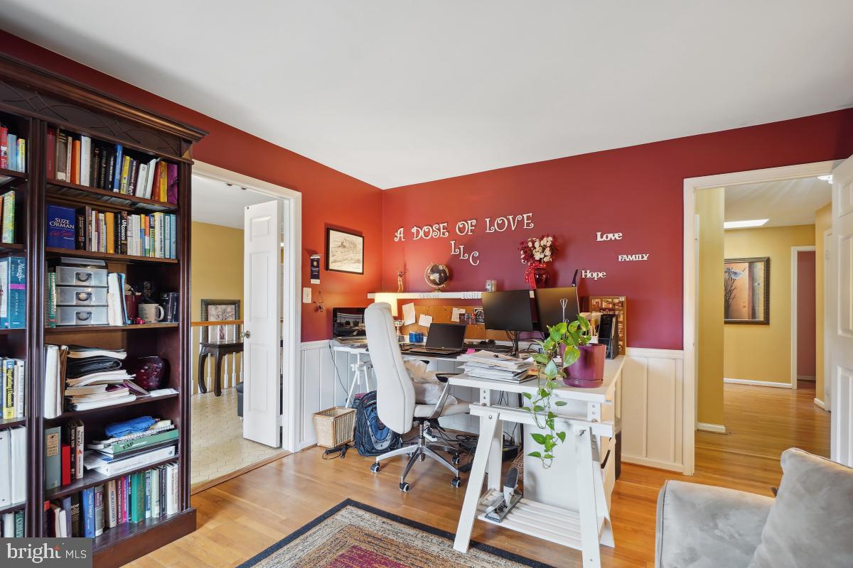 15208 Winstead Lane Silver Spring, MD 20905 - Photo 6 of 31 Gallery Image 6