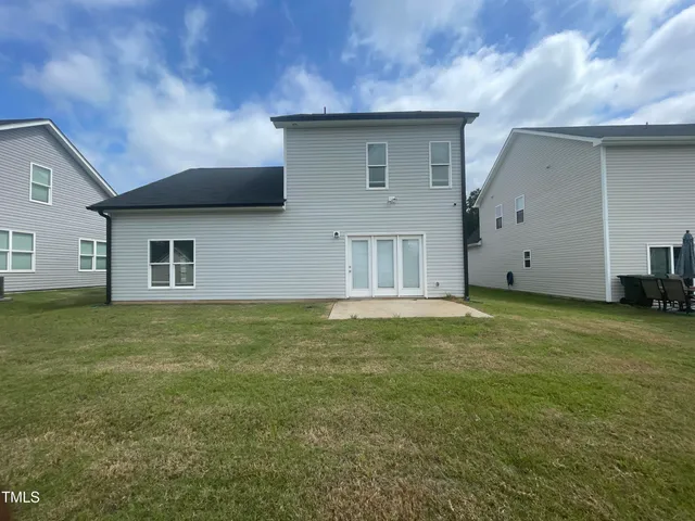 $2,085 | 32 Patagonia Place, Clayton, NC 27520