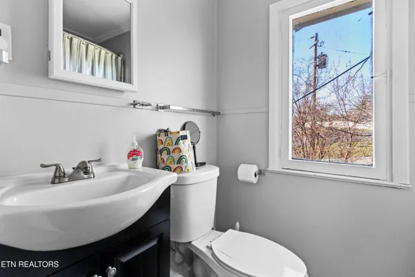 $499,000 | 111 Vienna Road, Oak Ridge, TN 37830