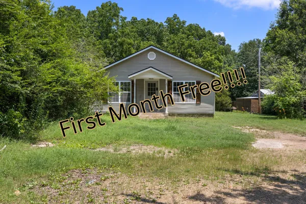 $1,100 | 1610 Old Waynesboro Highway, Lawrenceburg, TN 38464