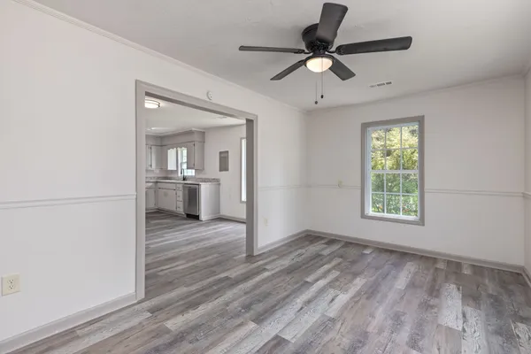 $1,100 | 1610 Old Waynesboro Highway, Lawrenceburg, TN 38464