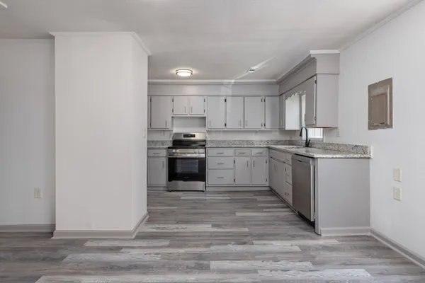 $1,100 | 1610 Old Waynesboro Highway, Lawrenceburg, TN 38464