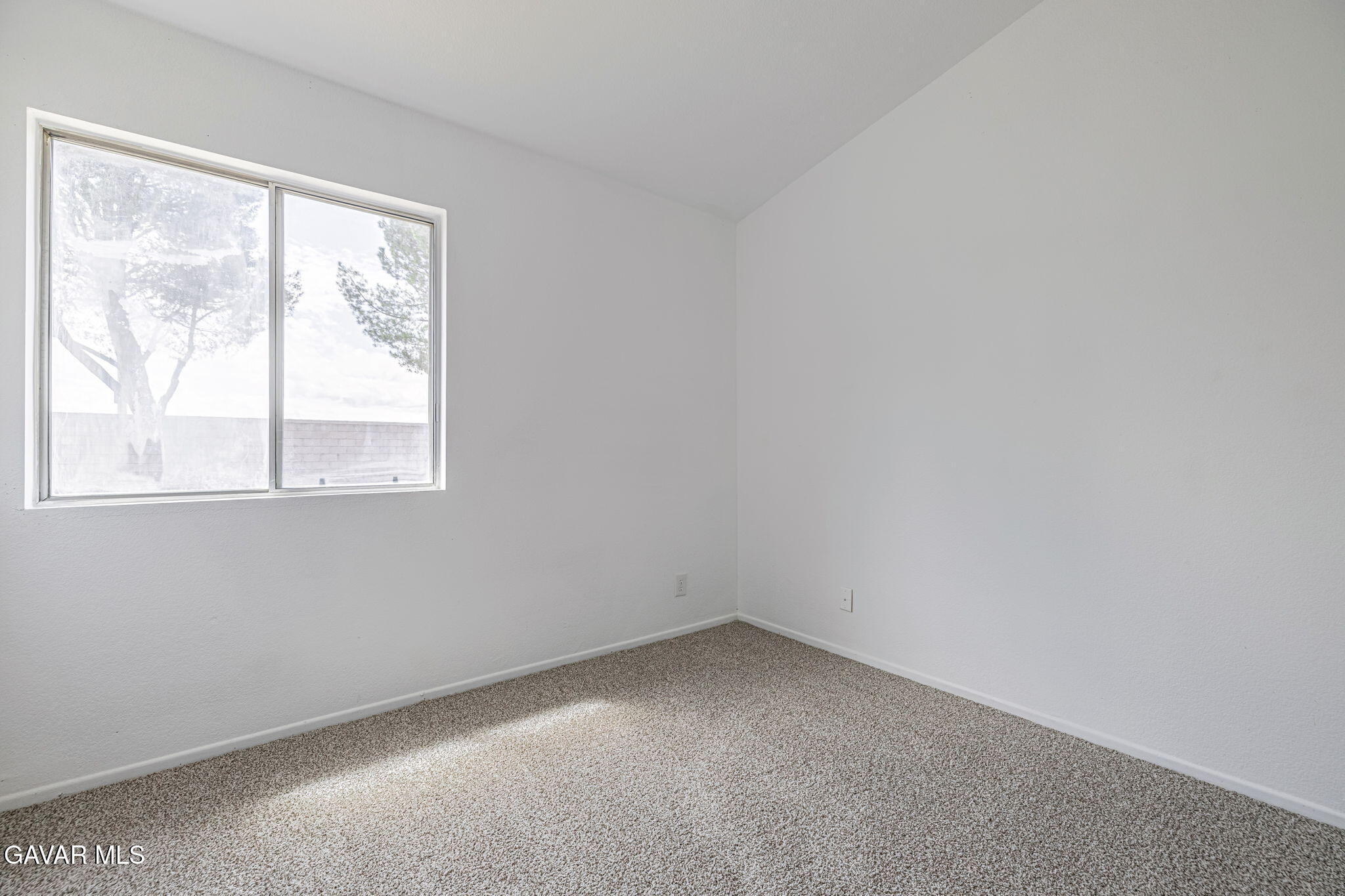 2340 Lightcap Street Lancaster, CA 93535 - Photo 29 of 40 an empty room with a window