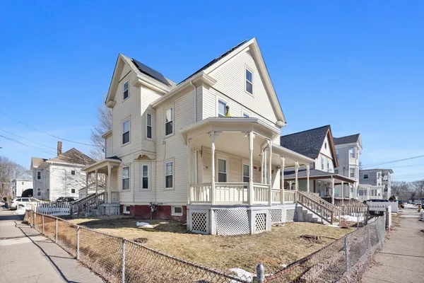 $4,500 | 21 John Street, Unit 1, Attleboro, MA 02703