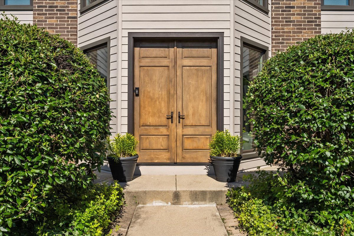 1438 Voltz Road Northbrook, IL 60062 - Photo 4 of 8