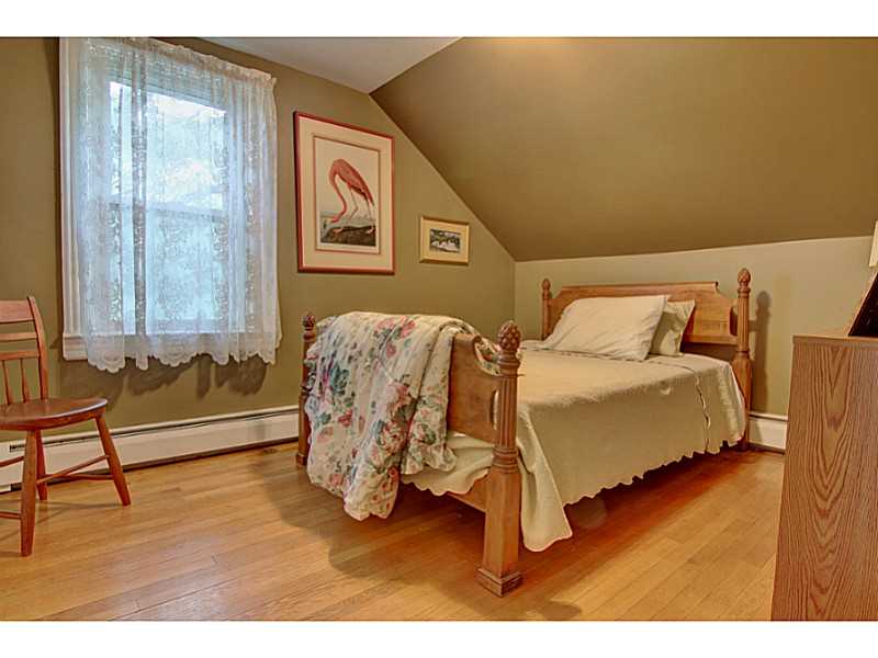 43 Serpentine Road Warren, RI 02885 - Photo 11 of 23 Bedroom.