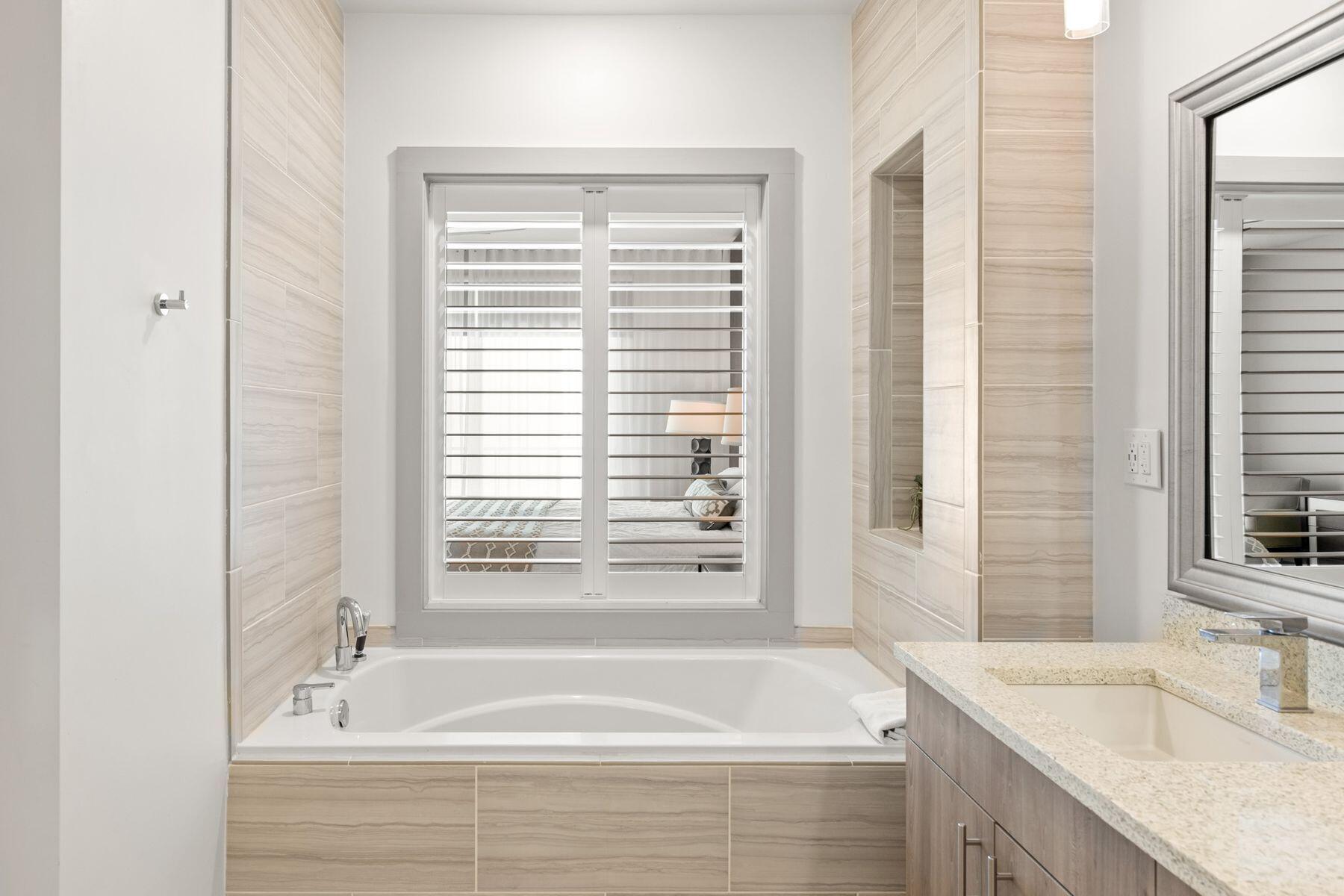 10941 East County Highway 30A, Unit 131 Inlet Beach, FL 32461 - Photo 35 of 54 Garden Tub