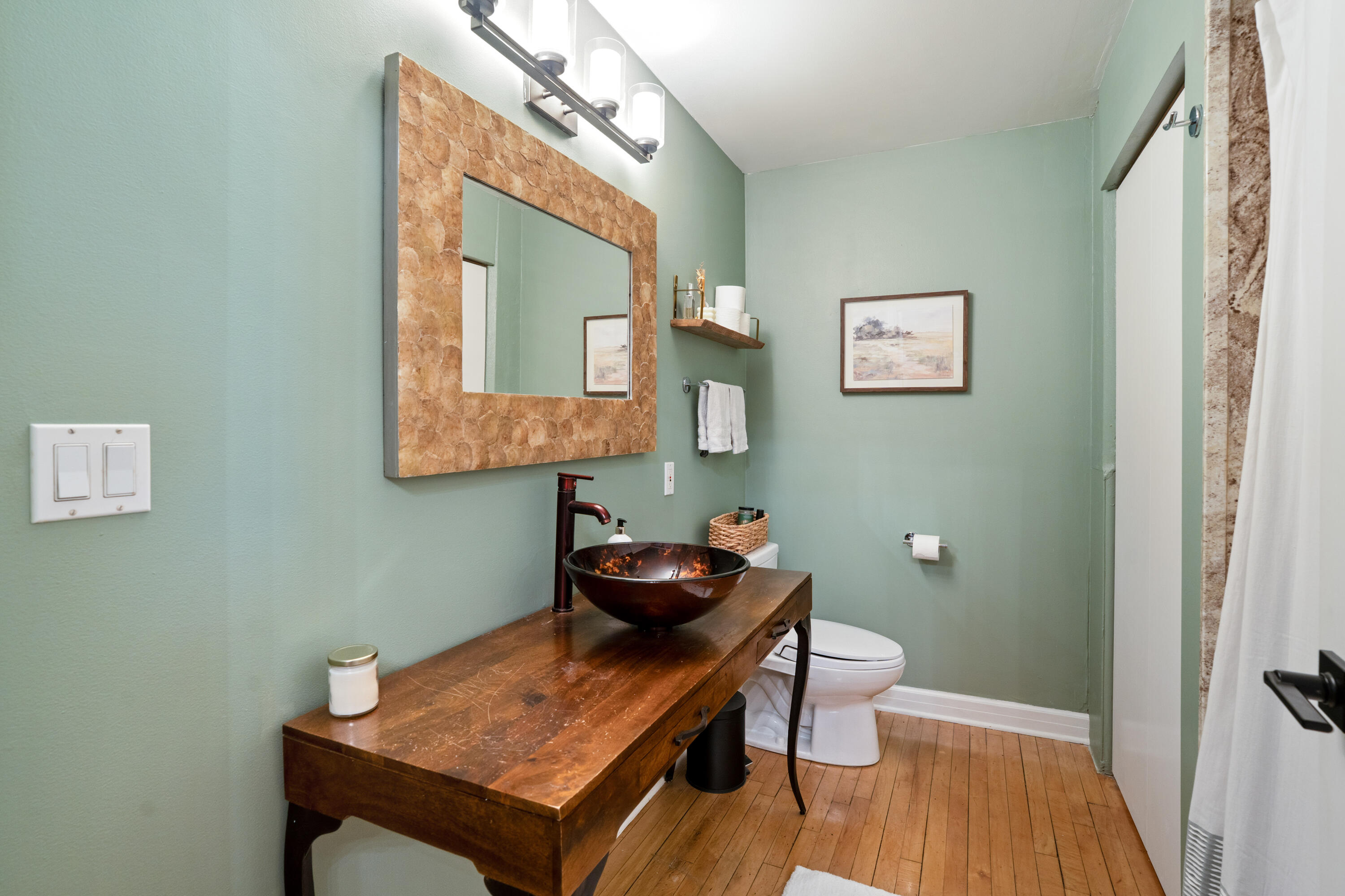 215 West Maple Street, Unit 106 Milwaukee, WI 53204 - Photo 15 of 25 DSC06703