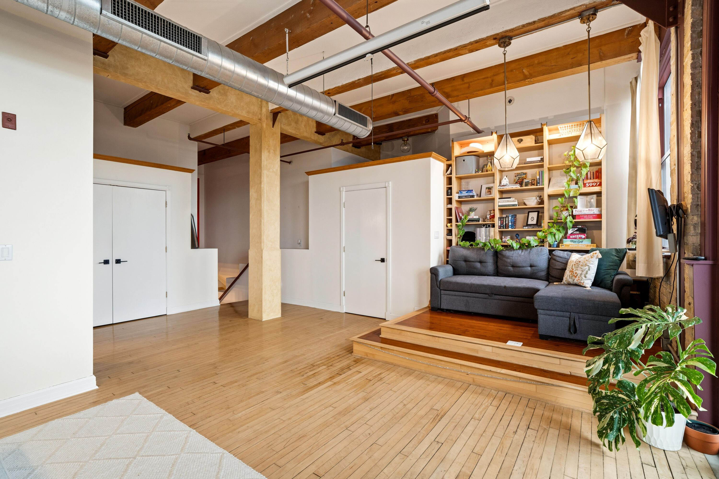 215 West Maple Street, Unit 106 Milwaukee, WI 53204 - Photo 20 of 25 DSC06793