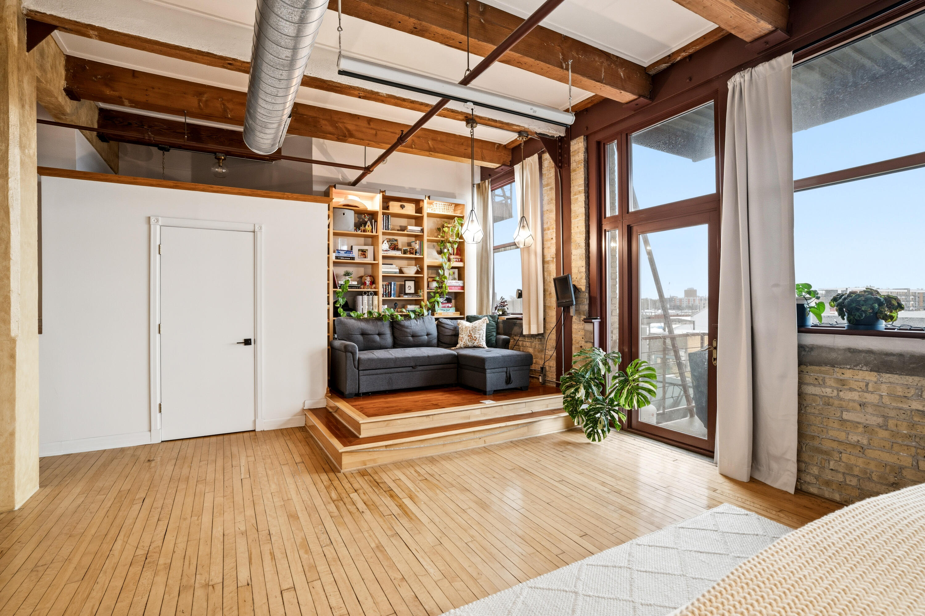 215 West Maple Street, Unit 106 Milwaukee, WI 53204 - Photo 21 of 25 DSC06788