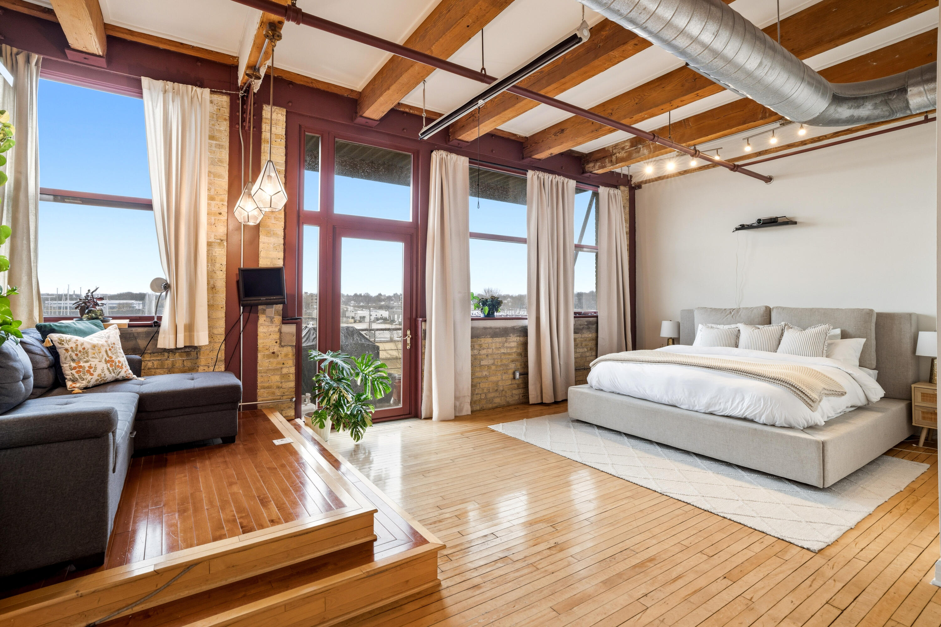 215 West Maple Street, Unit 106 Milwaukee, WI 53204 - Photo 22 of 25 DSC06783