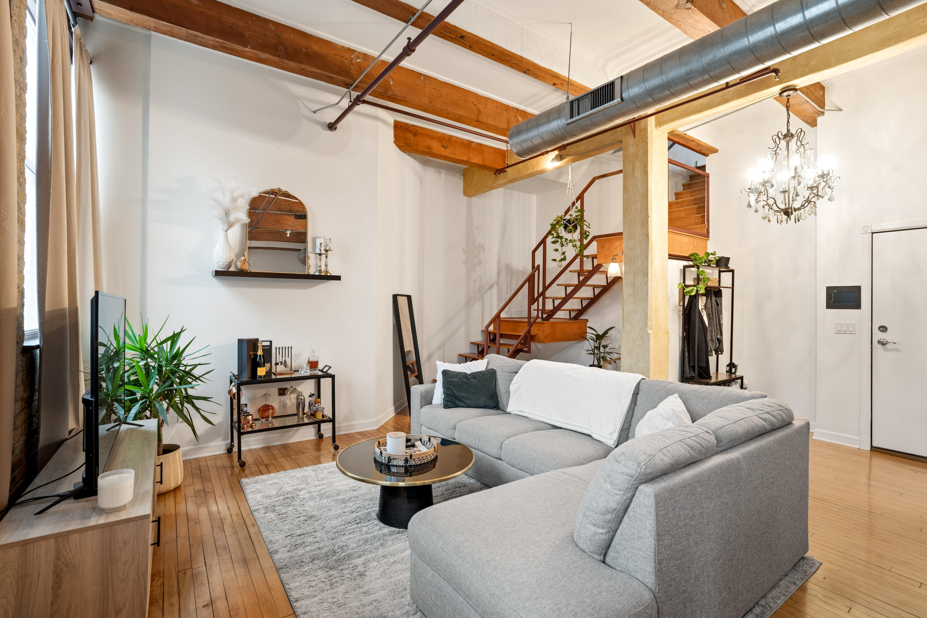 215 West Maple Street, Unit 106 Milwaukee, WI 53204 - Photo 8 of 25 DSC06728