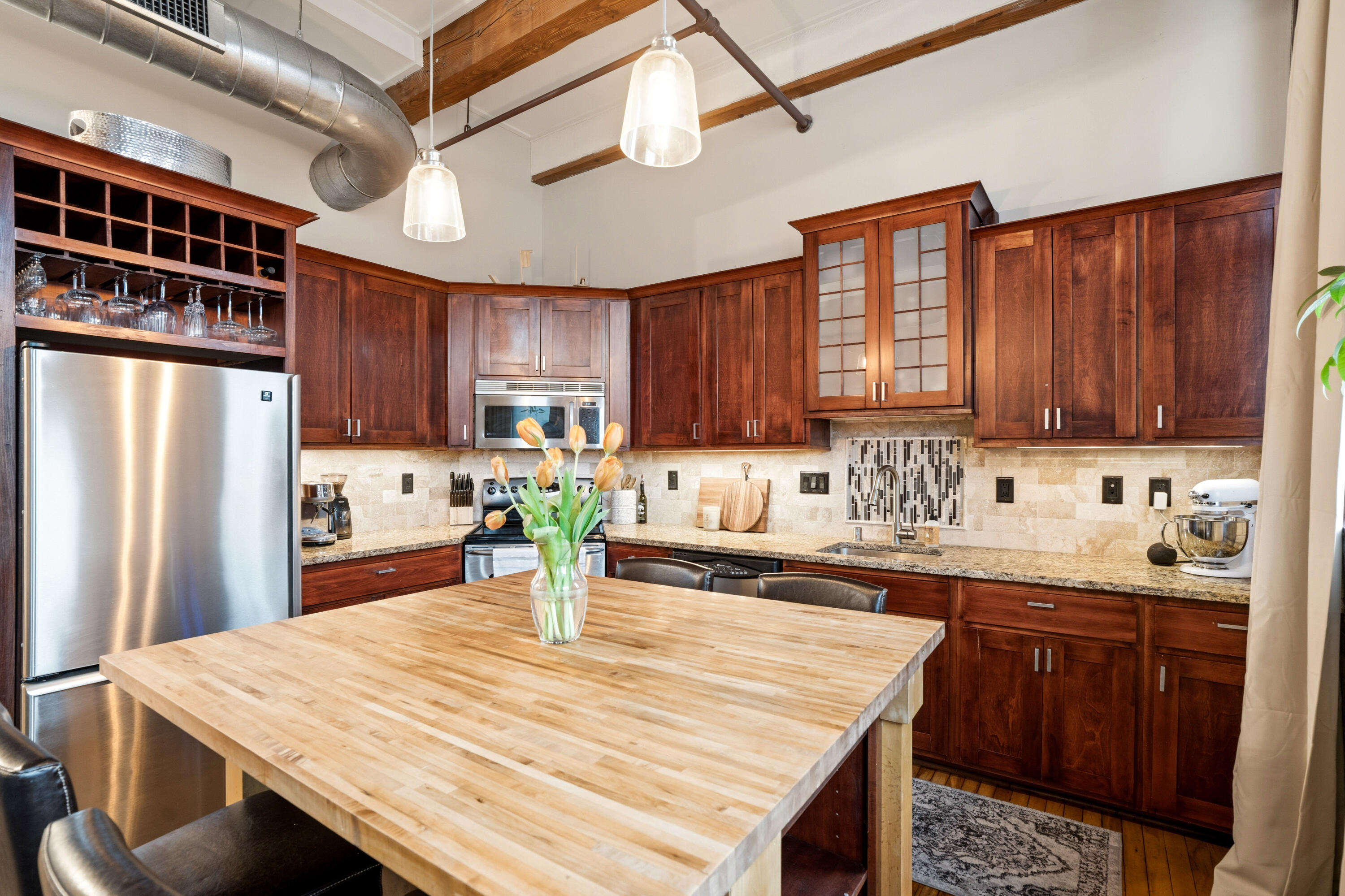 215 West Maple Street, Unit 106 Milwaukee, WI 53204 - Photo 10 of 25 DSC06743