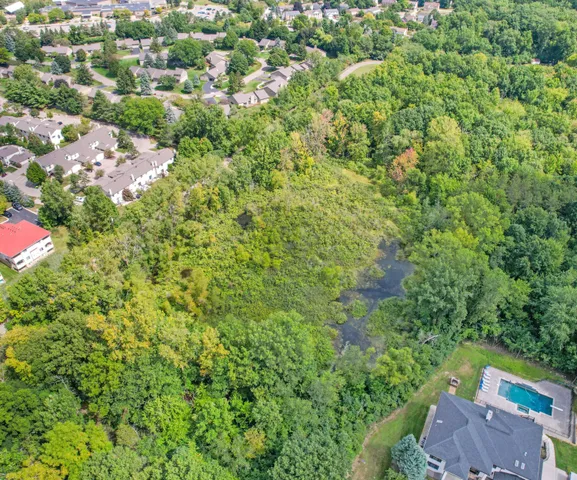 $380,000 | 5835 Drake Road, West Bloomfield, MI 48322