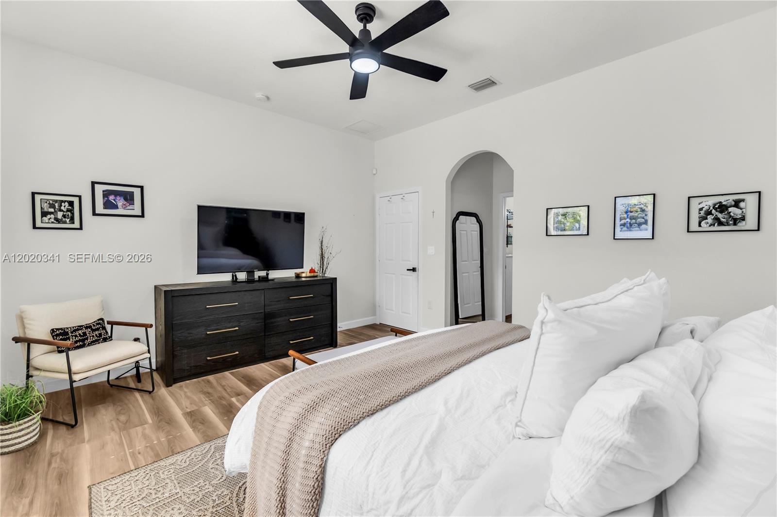 17064 Southwest 90th Way Miami, FL 33196 - Photo 15 of 36