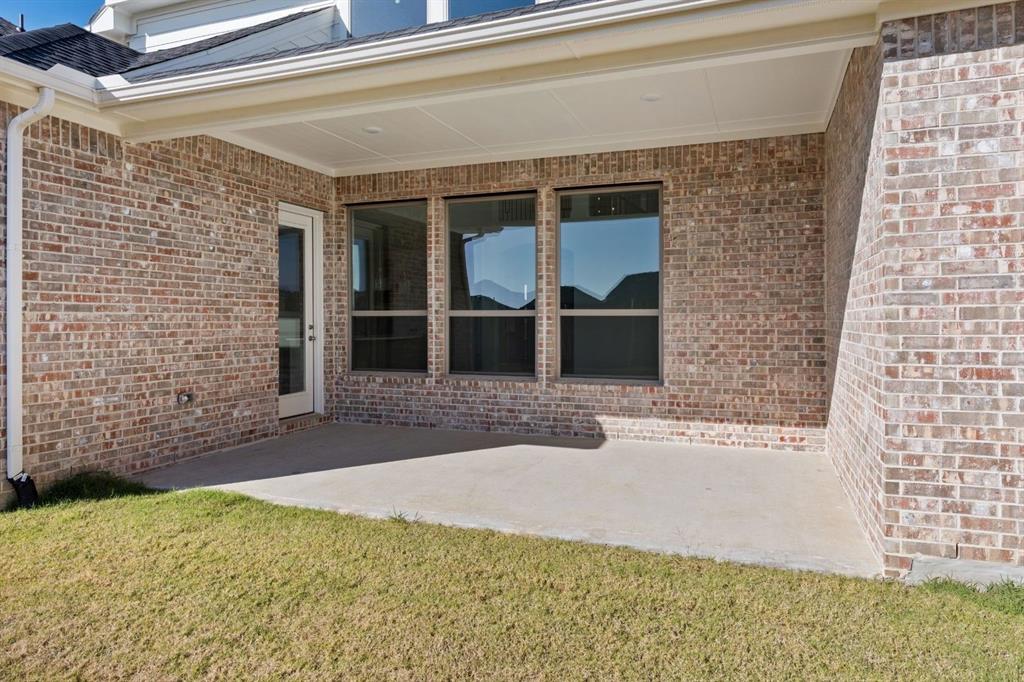 728 Bridle Path Aubrey, TX 76227 - Photo 30 of 40 DAL_Sandbrock Ranch_Eagle Mountain_728 Briddle Path Parkway (39)