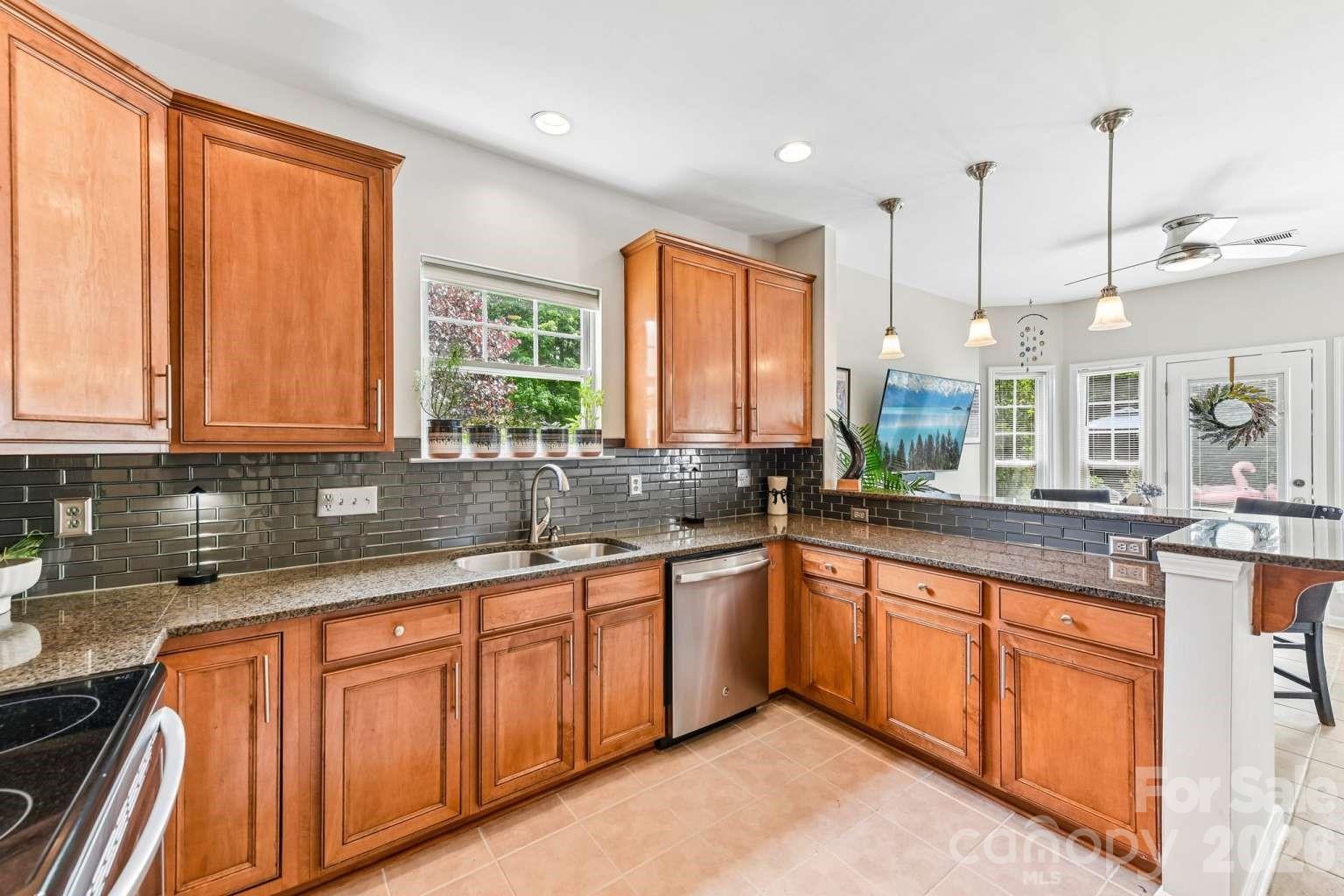 541 Marblewood Court Fort Mill, SC 29708 - Photo 9 of 25 Gallery Image 9