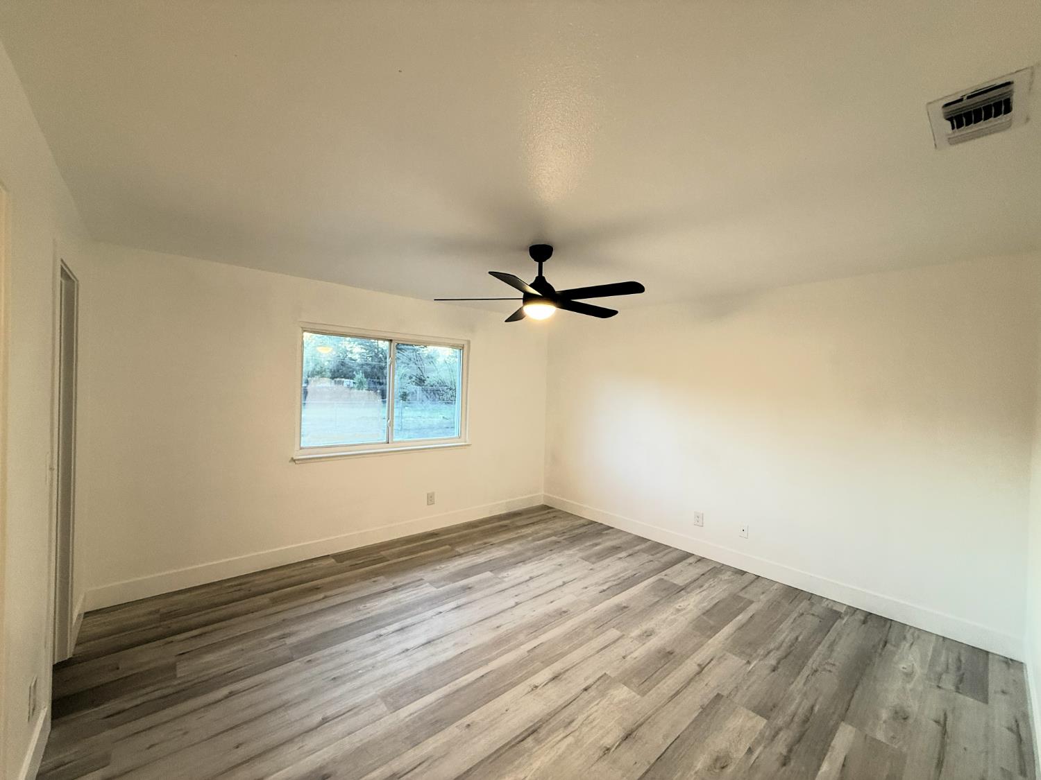 19232 Deane Drive Madera, CA 93638 - Photo 7 of 15