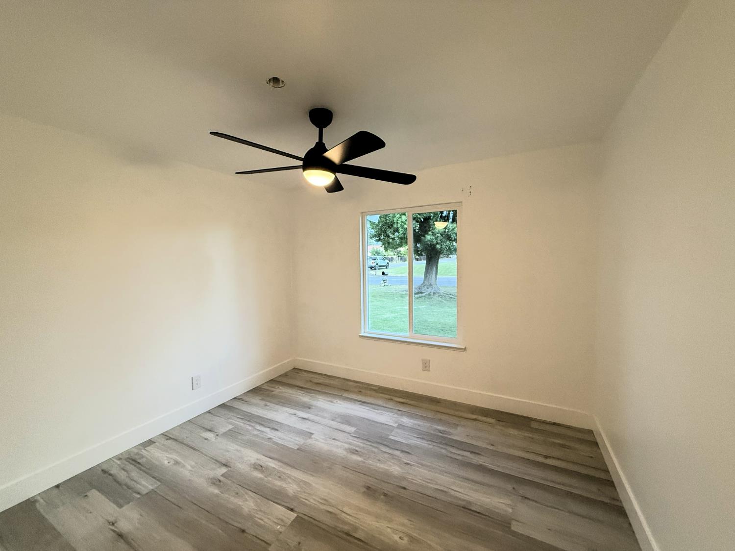 19232 Deane Drive Madera, CA 93638 - Photo 10 of 15