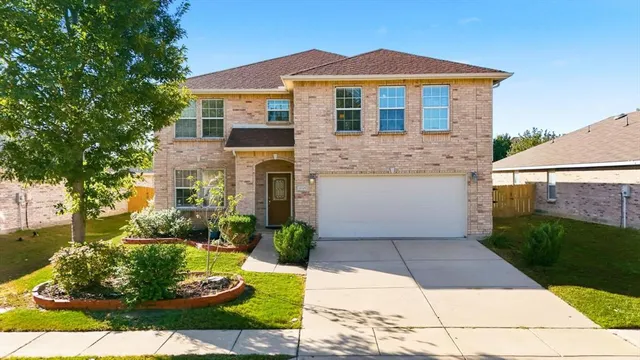 $450,000 | 4648 Pangolin Drive, Fort Worth, TX 76244