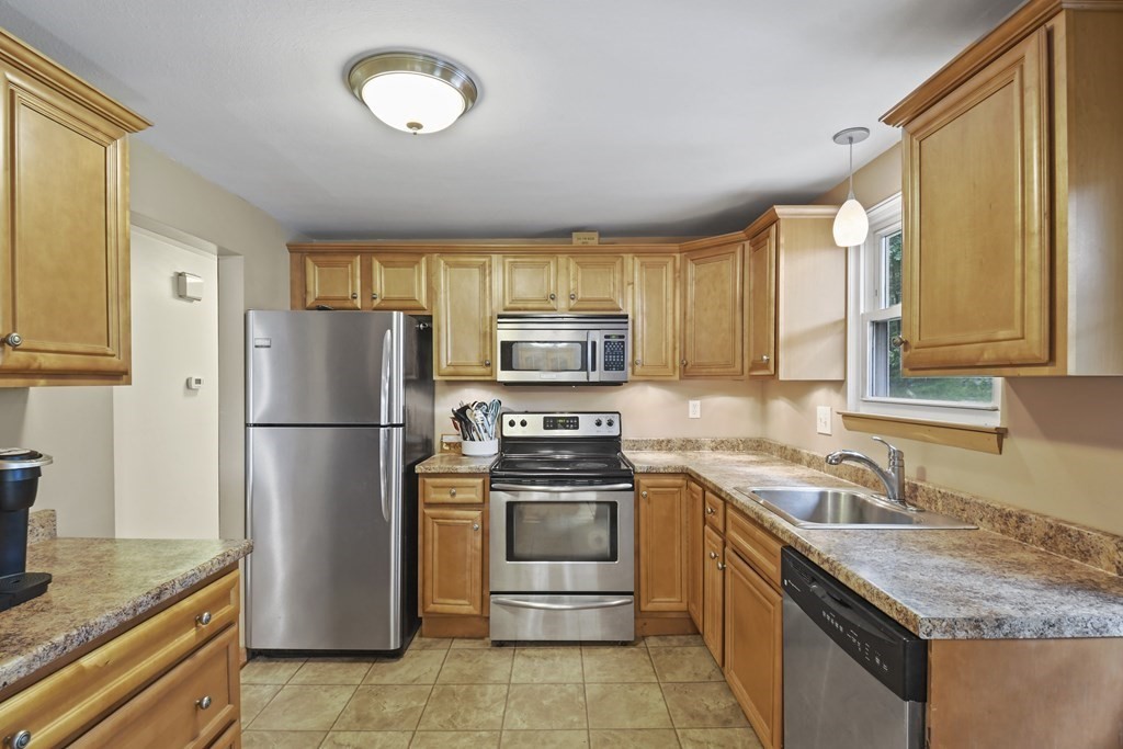 18 Sandini Road Marlborough, MA 01752 - Photo 13 of 35 Gallery Image 13